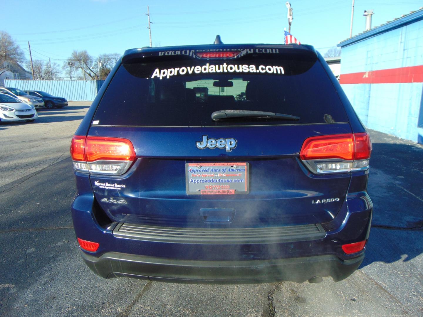 2014 Blue Jeep Grand Cherokee (1C4RJFAG5EC) with an V6 Flex Fuel 3.6 Liter engine, Automatic, 8-Spd transmission, located at 2105 Dixie Hwy, Louisville, KY, 40210, (502) 772-3333, 38.220932, -85.795441 - Photo#16